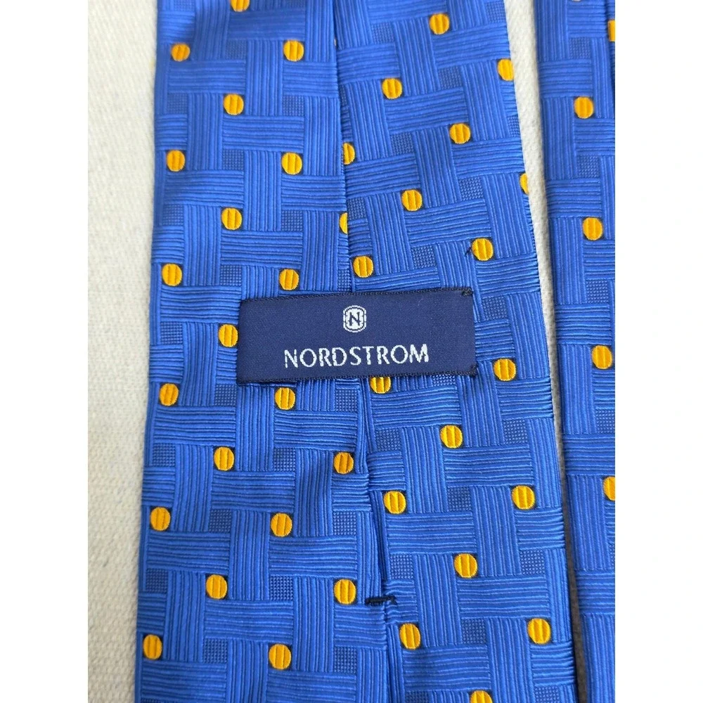 Nordstrom Mens Blue Italian Silk Tie Gold‎ Geometric Basketweave Dot Pattern